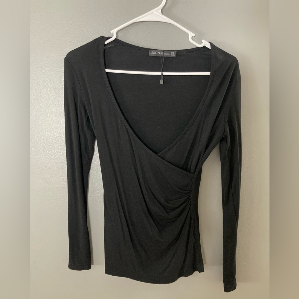 NWOT ZANZEA  Deep V Top